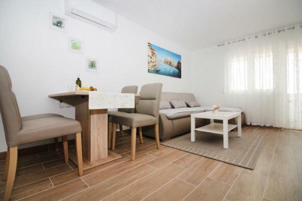 Appartamento Mara Rogoznica  Esterno foto