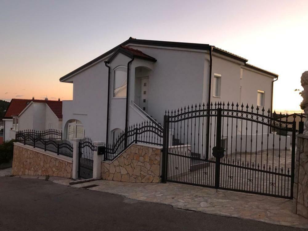 Appartamento Mara Rogoznica  Esterno foto