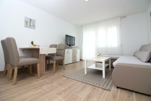 Appartamento Mara Rogoznica  Esterno foto