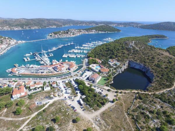 Appartamento Mara Rogoznica  Esterno foto