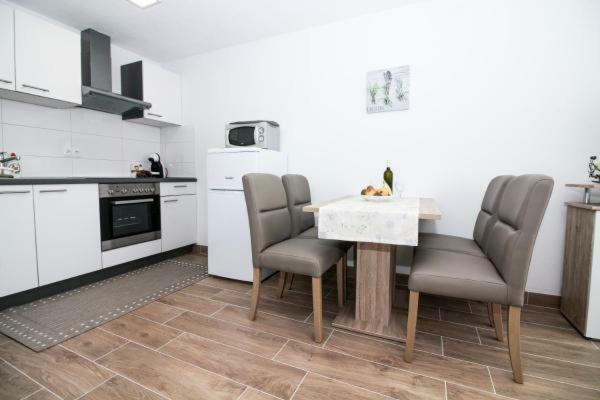 Appartamento Mara Rogoznica  Esterno foto
